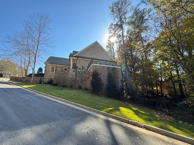 Building Photo - Grandeur Brick 4/3.5 with Bonus Room in The Oaks at Collinwood- $3,295