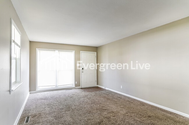 Building Photo - 1665 Shady Lane Rd