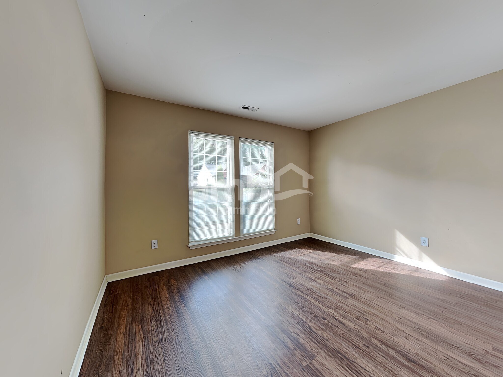 Building Photo - 127 Bathurst Ln