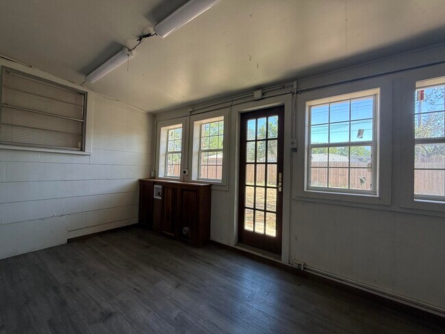Building Photo - 3605 42nd St