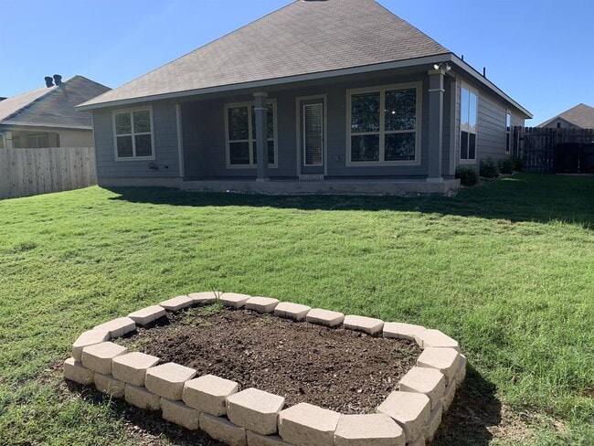 Building Photo - 1231 Lilac Ledge Dr