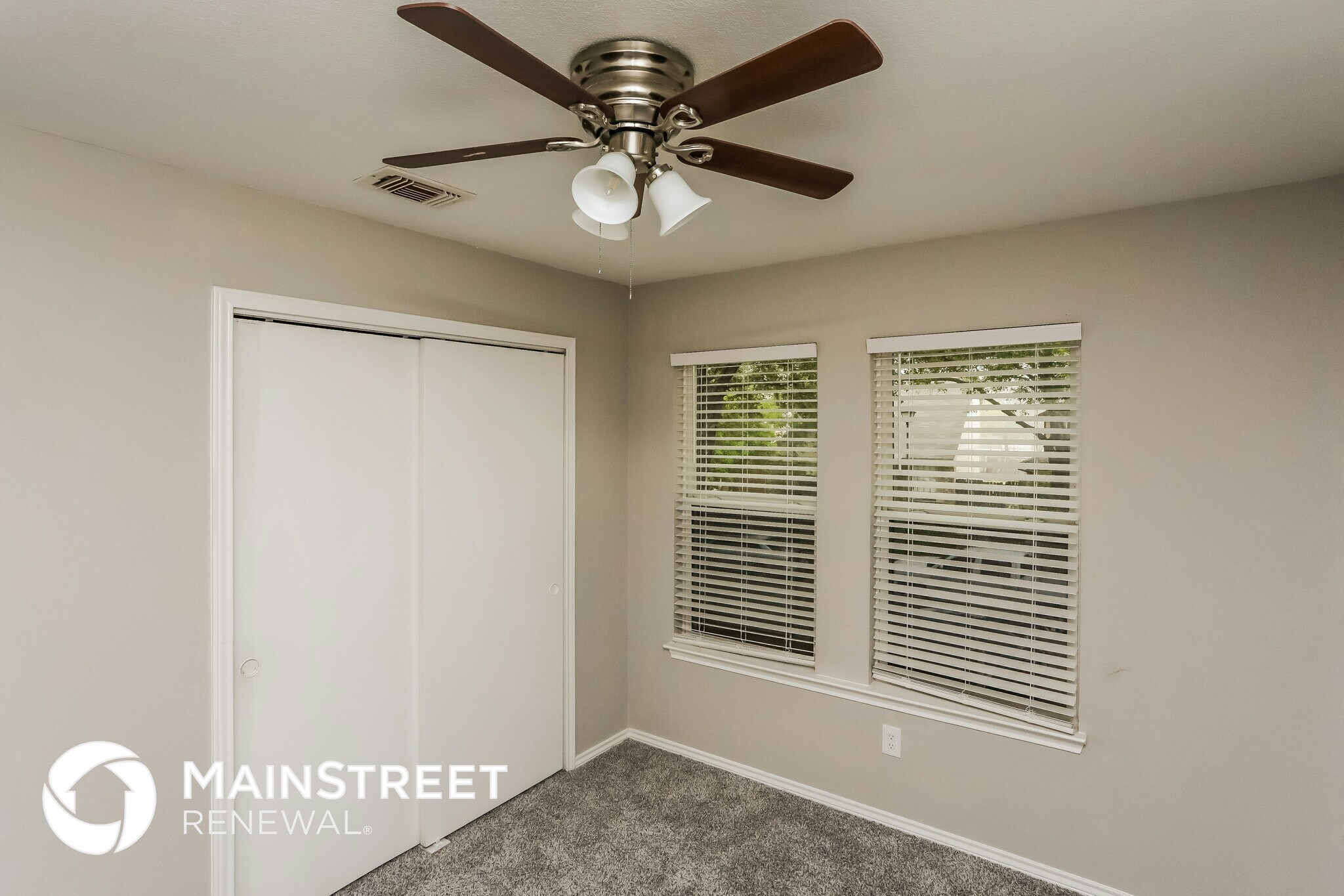 Building Photo - 10368 Wood Heights Dr