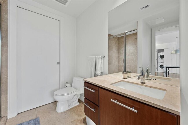 Building Photo - 210 Lee Barton Dr