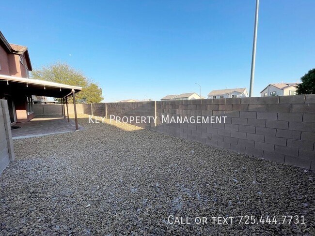 Building Photo - 605 Sonoran Heights Ave