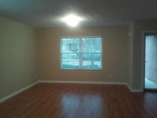 Building Photo - 1226 Lasalle Dr