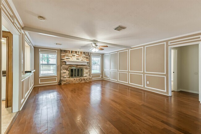 Building Photo - 12910 Ivyforest Dr