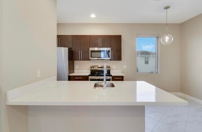 Building Photo - 5029 Grandiflora Rd