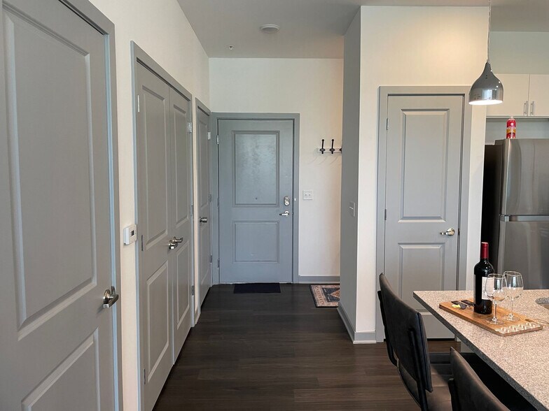 Building Photo - 5101 Aldersgate Dr