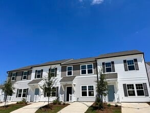 Building Photo - 3BD/2.5BTH Townhome – Villages at Mallard ...