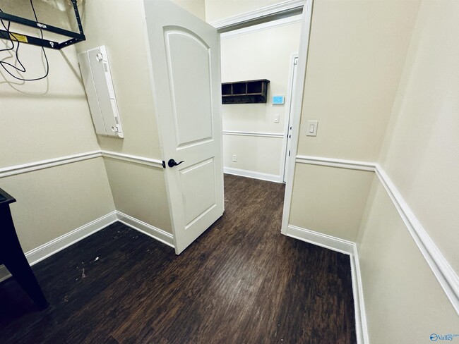 Building Photo - 26764 Mill Creek Dr