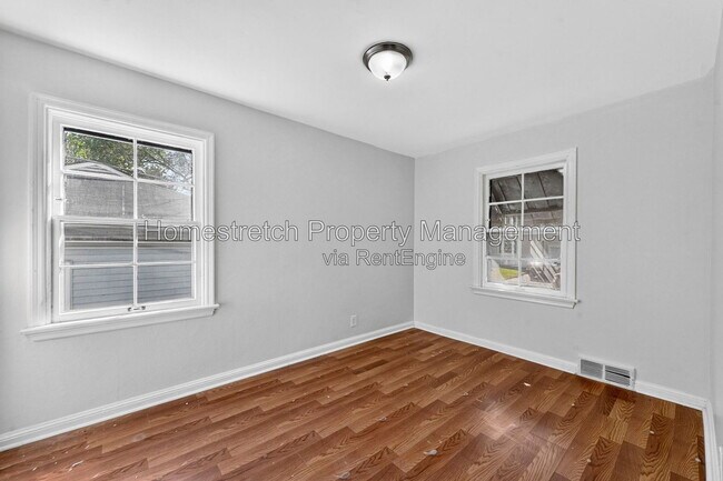 Building Photo - 426 Plaza Ave