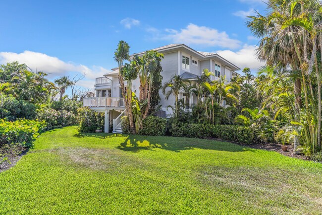 Building Photo - 701 S Harbor Dr