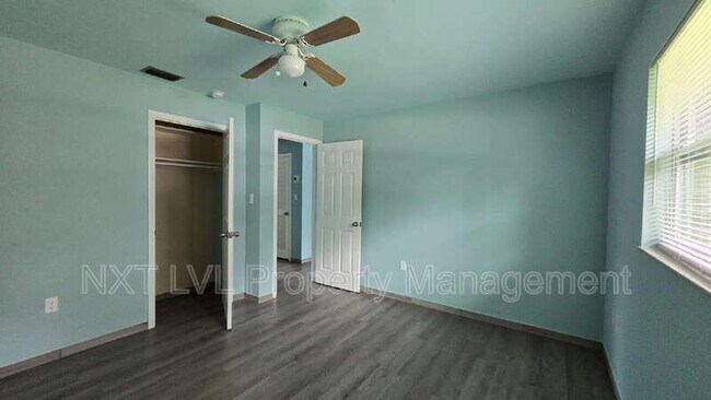 Building Photo - 2095 Eloise Cir