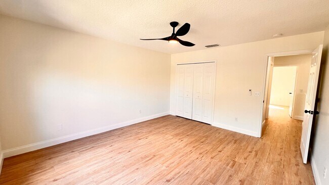 Building Photo - AWESOME 4BD/3BA in Orlando!!!