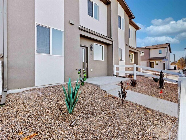 Building Photo - Caspian Way