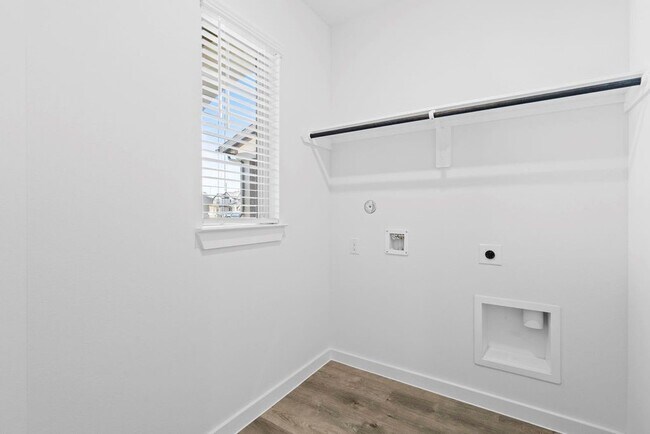 Building Photo - 17219 Bluebonnet Creek Trl