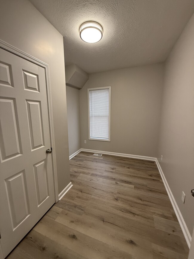 Building Photo - 821 Hazard Ave