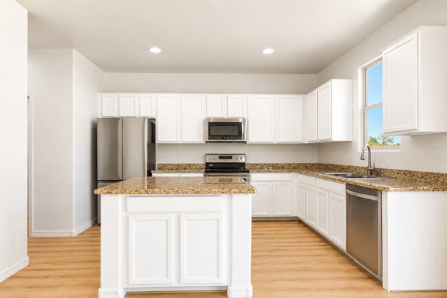 Building Photo - 41396 W Rio Bravo Dr