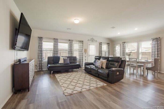 Building Photo - 482 Moonvine Way
