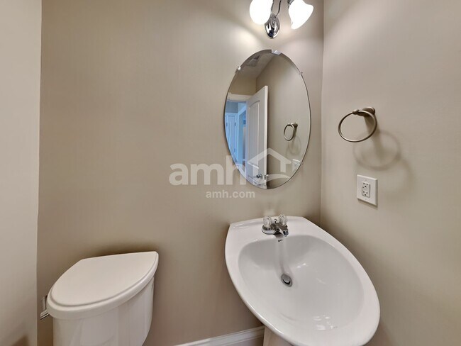 Building Photo - 4321 Roxburghe Ct