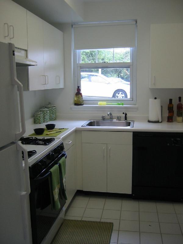 Building Photo - 244 Independence Dr
