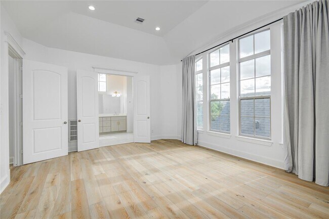 Building Photo - 5002 Eigel St