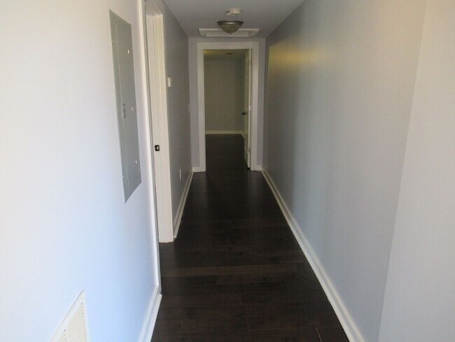 Building Photo - 627 Burson Ave