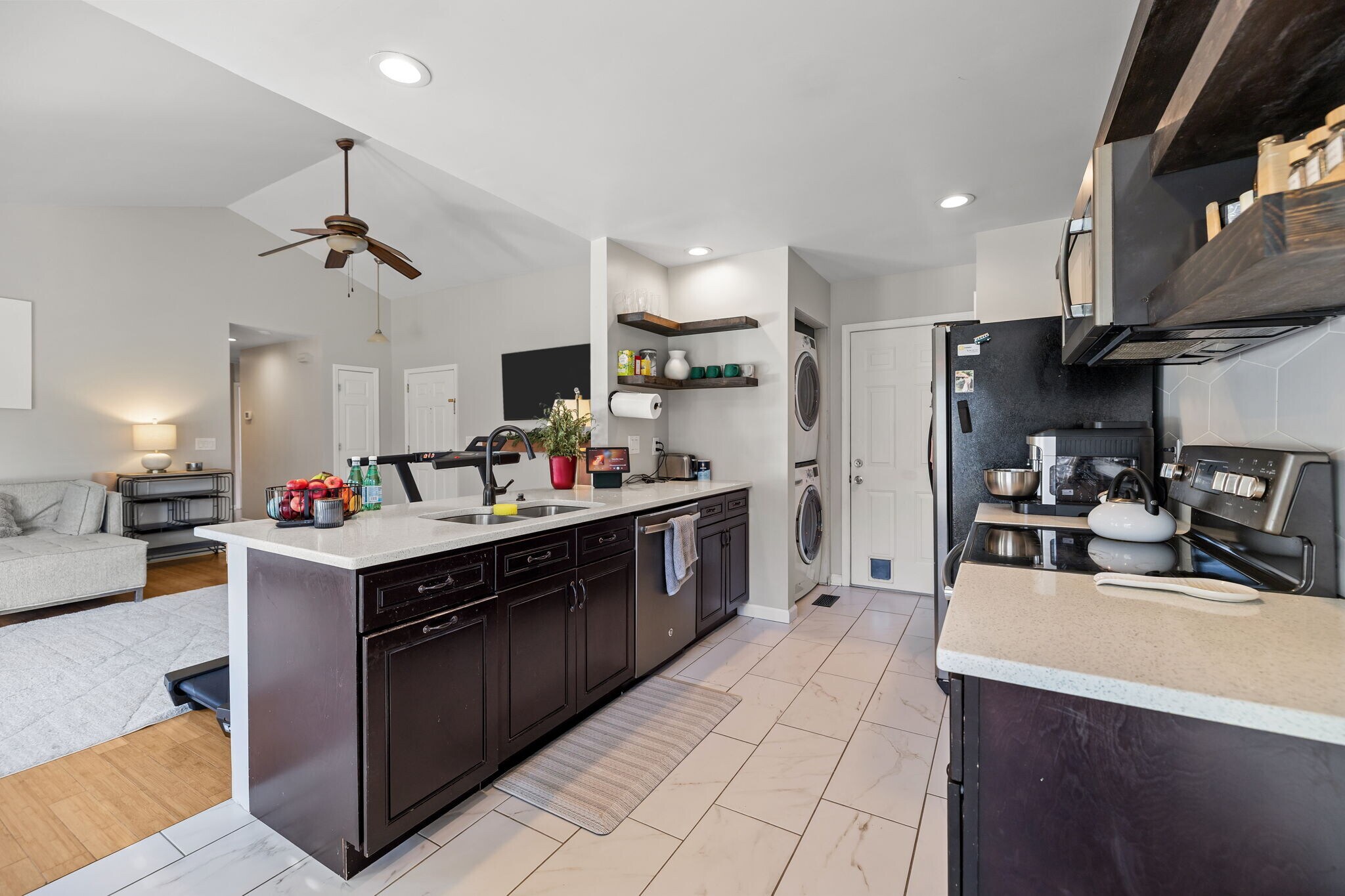Kitchen/Laundry closet - 3100 Fairington Dr