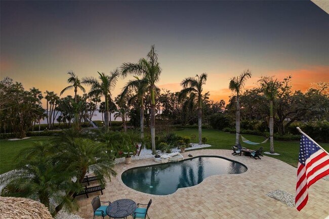Building Photo - 450 Bayshore Dr
