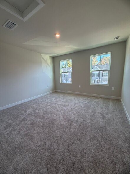 Building Photo - 18347 Centennial Cir