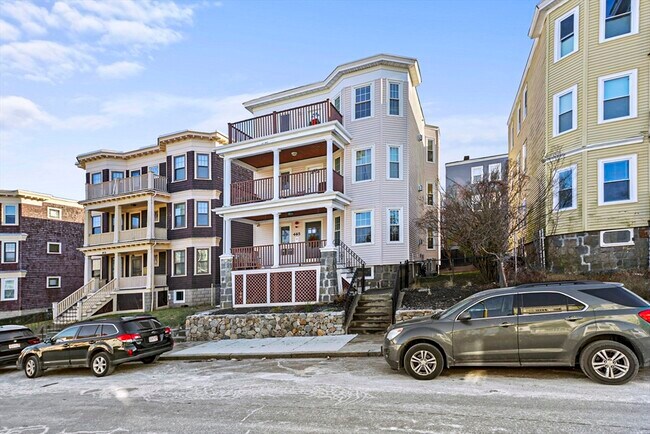 Primary Photo - 465 Ashmont St