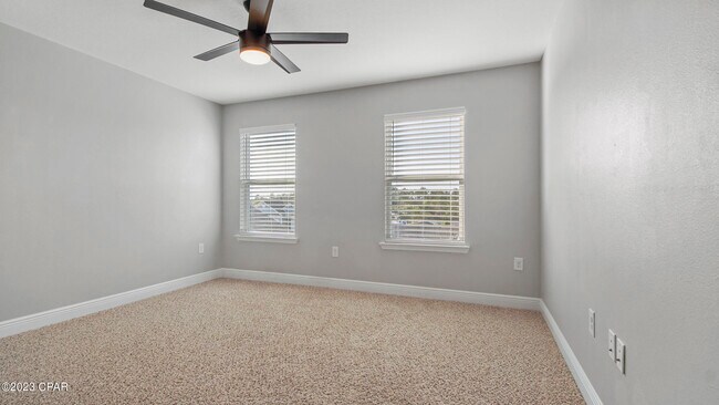 Building Photo - 310 Confidence Wy