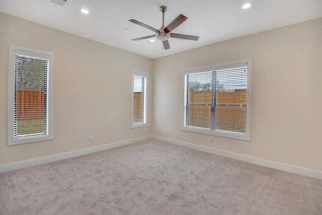 Building Photo - 4100 S Texas Ave