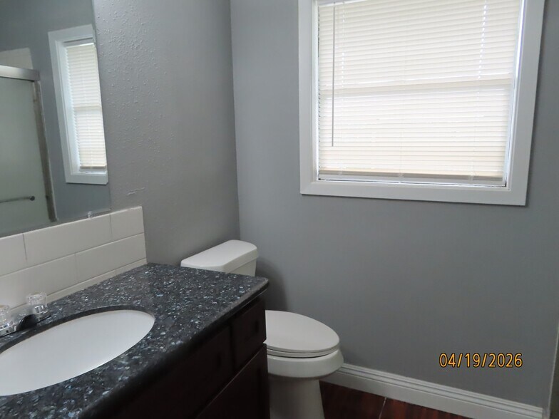 Building Photo - 10410 Broadstairs St