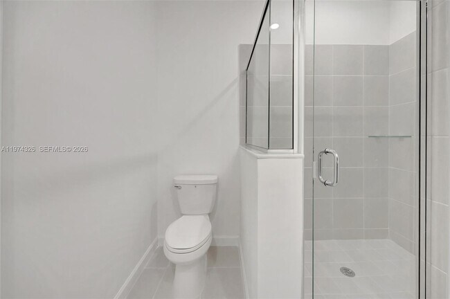 Building Photo - 2574 SE 25th Ct