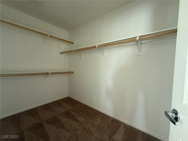 Building Photo - 2229 Mundare Dr
