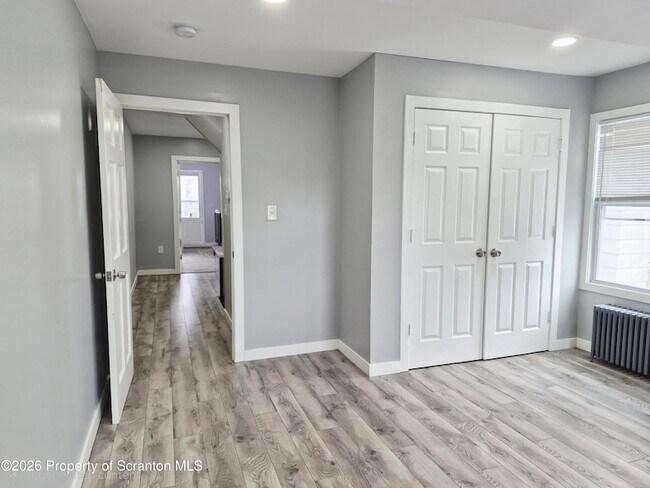 Building Photo - 124 Willow St