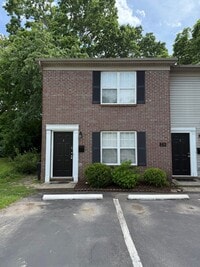 Building Photo - 3-Plex Green St