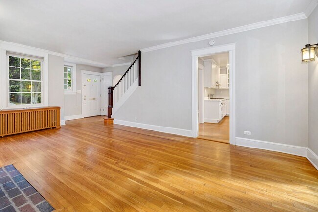 Building Photo - 4 Bed 4 Bath - Bethesda Expanded Colonial - One Car Garage