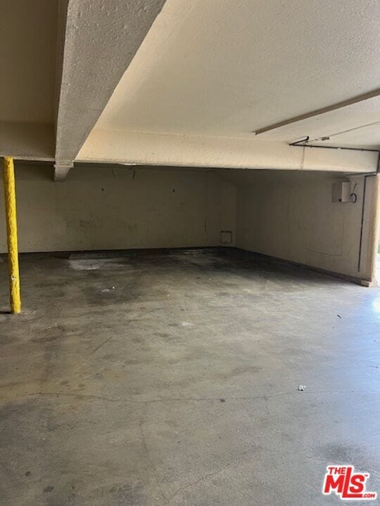 Building Photo - 1114 W 155th St