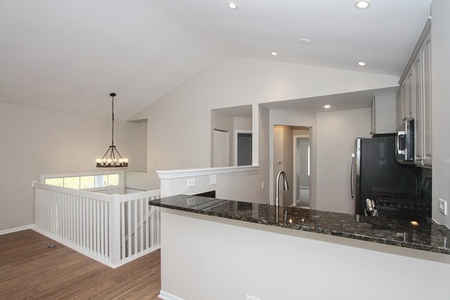 Building Photo - 2352 Dawson Ln