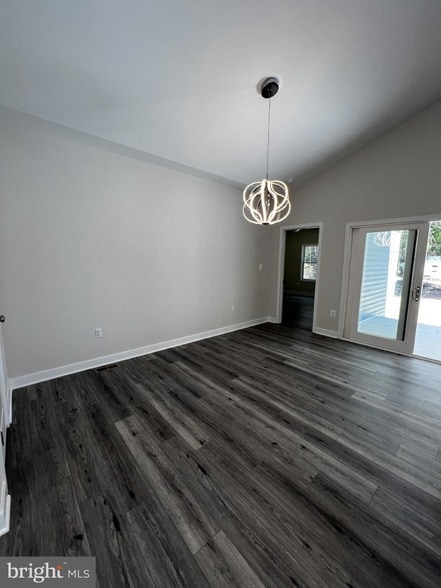 Building Photo - 38 Meadow View Ln