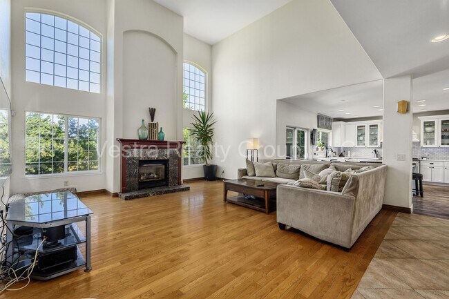 Building Photo - 2157 Maples Pl
