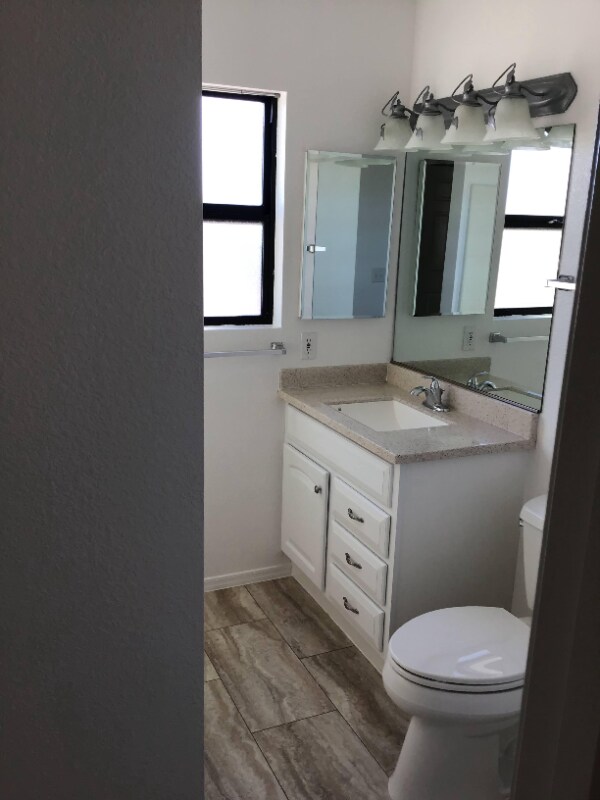 Building Photo - 2931 Sombrero Dr