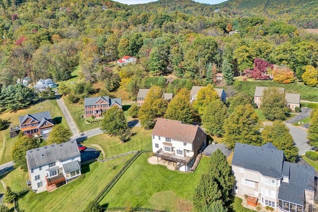 Building Photo - 1147 Belcroft Court