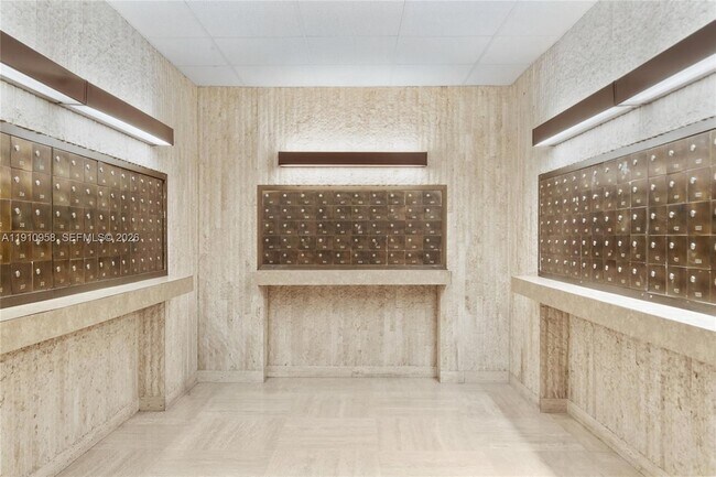 Building Photo - 500 Three Islands Boulevard