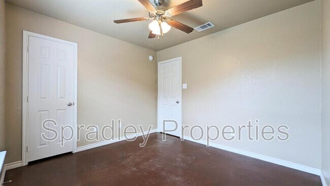Building Photo - 506 A Pepper Spring Ct