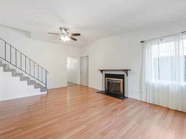 Building Photo - 2577 Gonzaga St