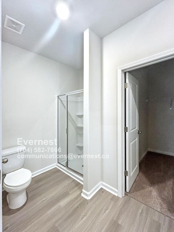 Building Photo - 129 Lightning Dr