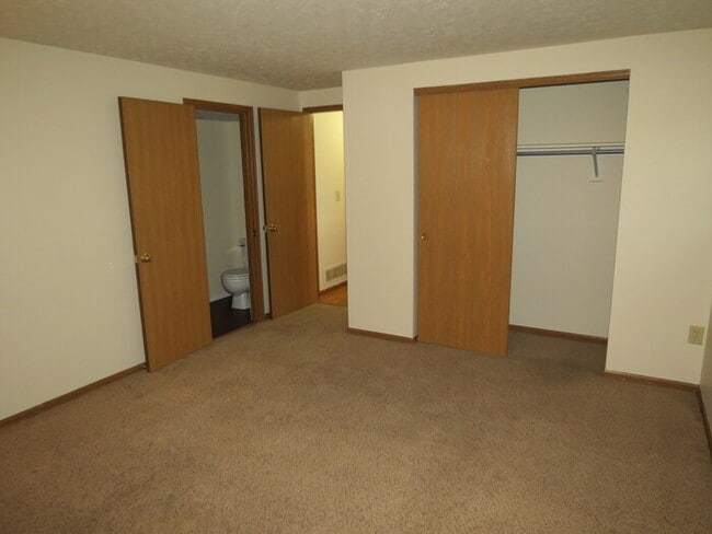 Building Photo - 2129 Brett Ct